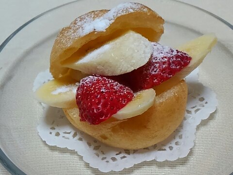 バナナと苺とパウダーシュガーのシュークリーム レシピ 作り方 By ミニー7015 楽天レシピ